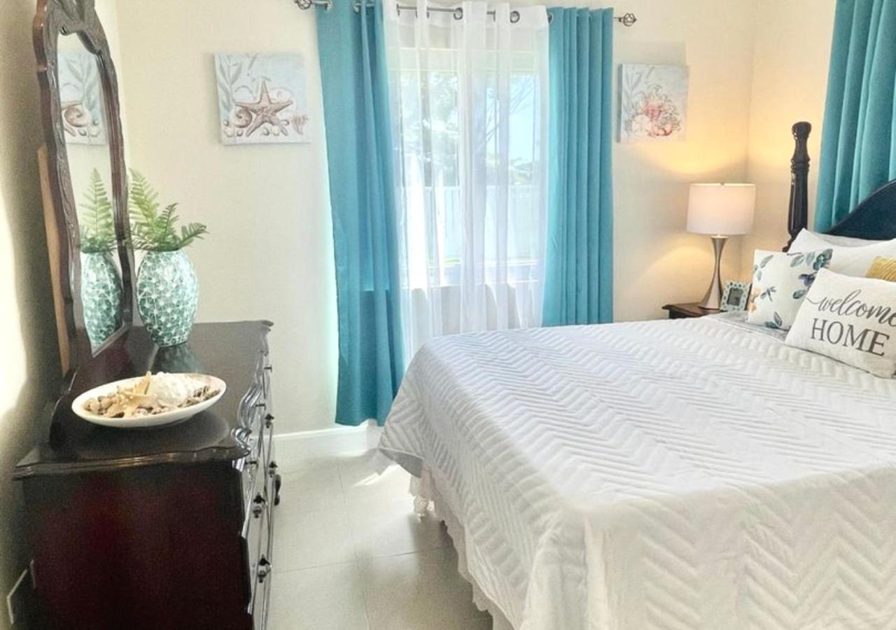 Seashore Vacation Home, Oceanpointe, Lucea, Jamaica المظهر الخارجي الصورة