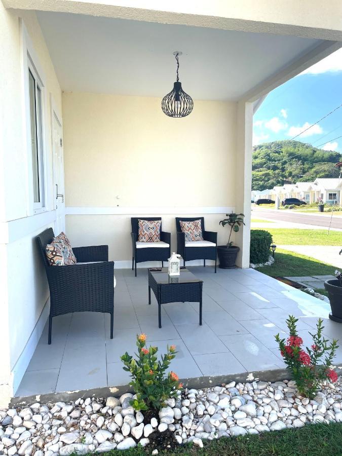 Seashore Vacation Home, Oceanpointe, Lucea, Jamaica المظهر الخارجي الصورة